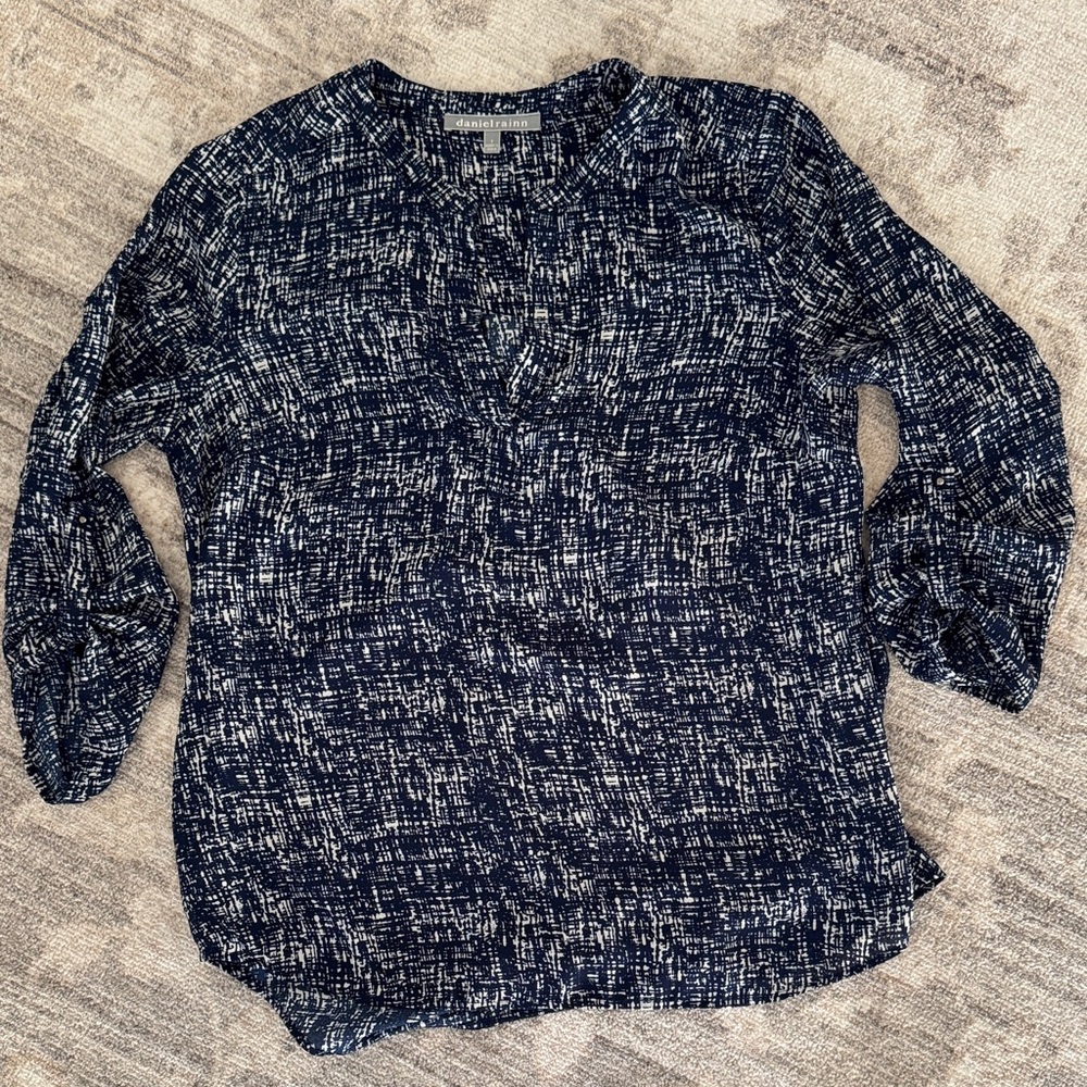 Daniel Rainn Navy and White Textured Blouse